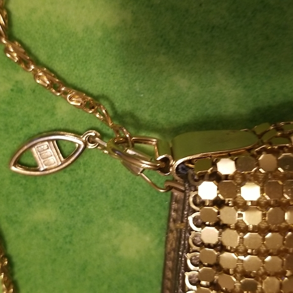 Liquid gold handbag - Picture 11 of 11